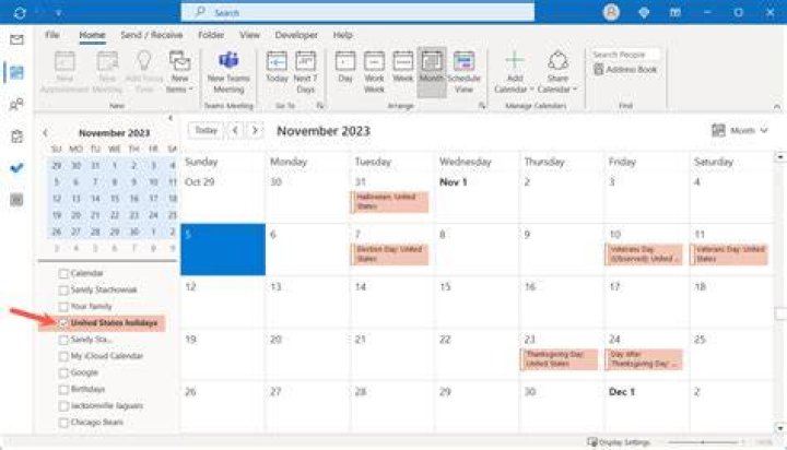 How do I remove Jewish holidays from Outlook calendar?
